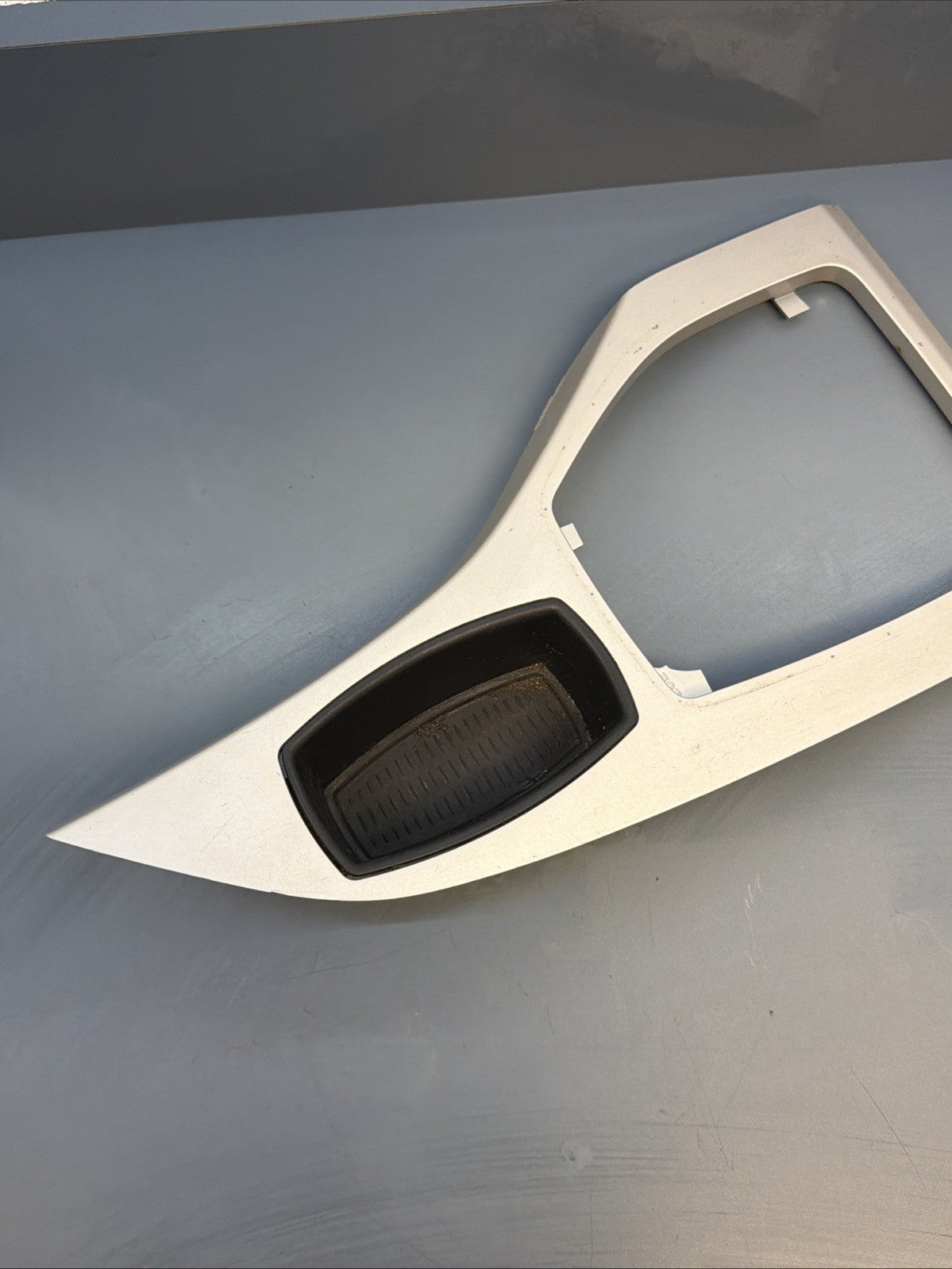 13-15 BMW X1 E84 AUTOMATIC TRANSMISSION GEAR SHIFTER PANEL BEZEL SILVER 2991198