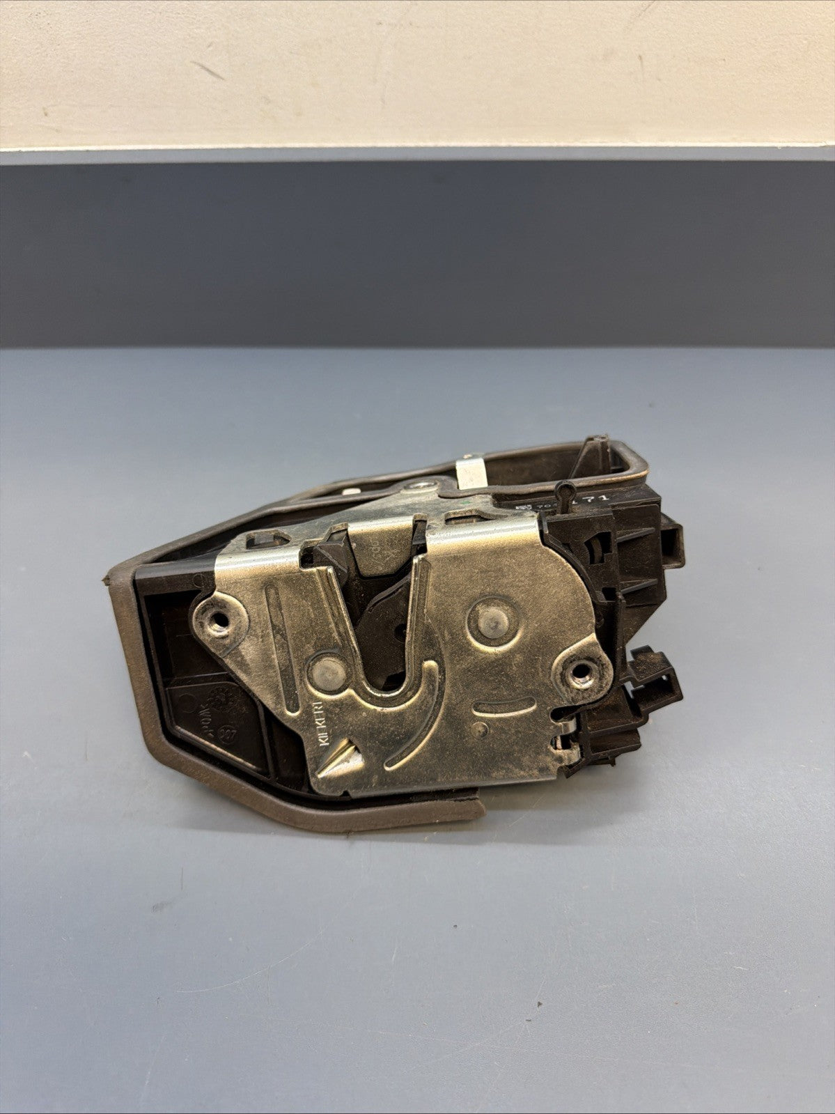 OEM REAR LEFT DOOR LOCK 2004 2005 2006 2007 2008 BMW E60 525I 530I 545I 7036171