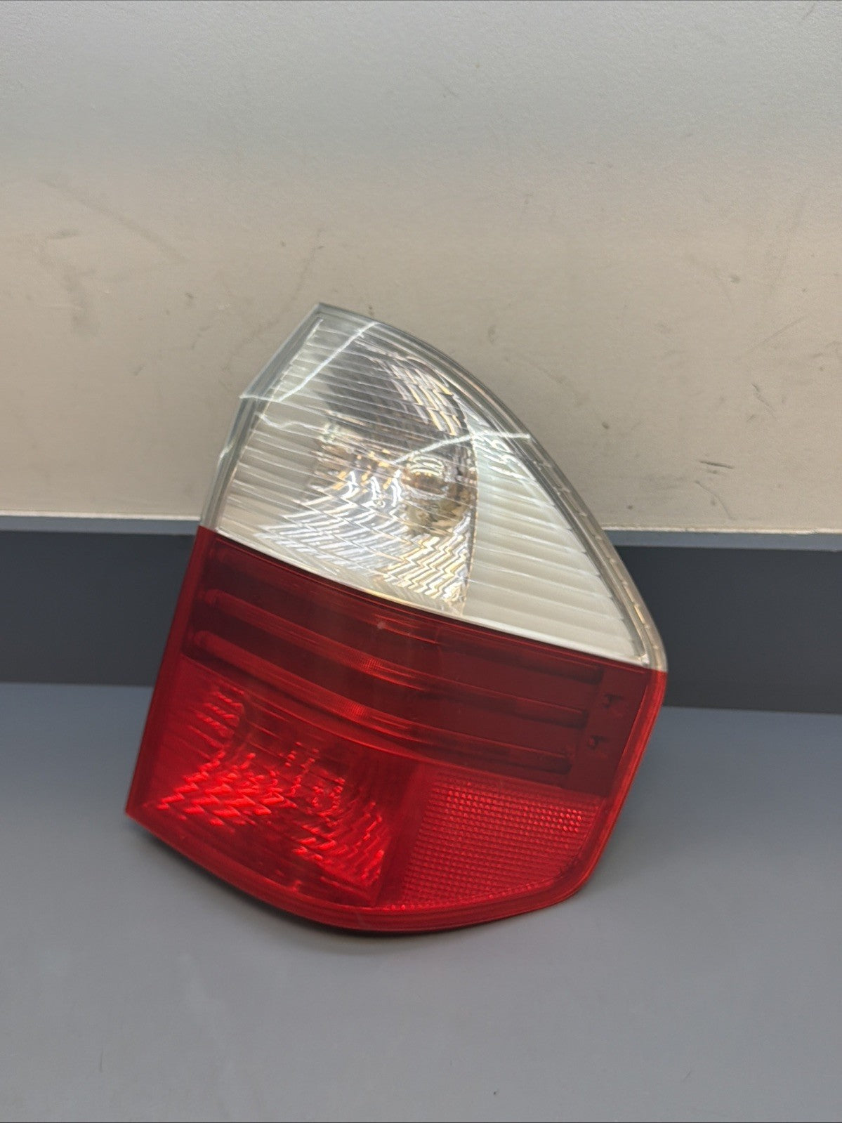 2007-2010 BMW E83 X3 Right Passenger Side Rear Outer Halogen Light OEM 7162212
