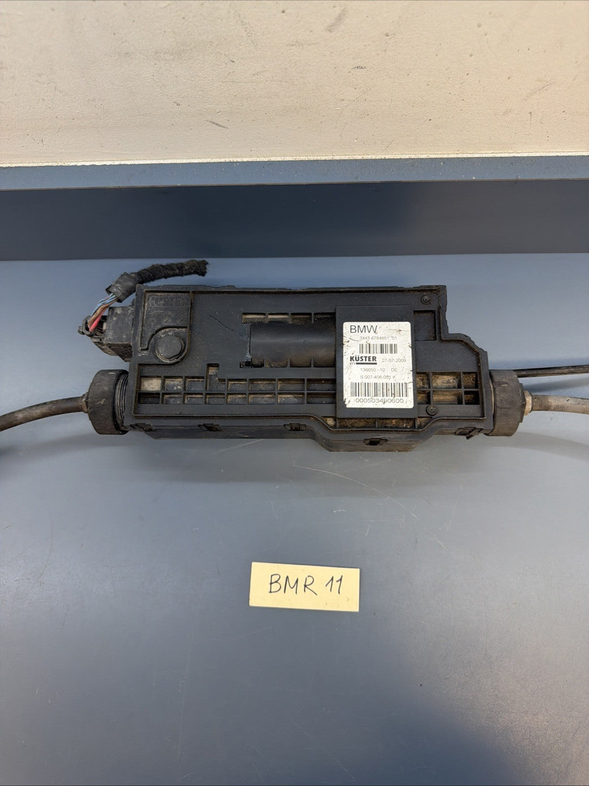 09-15 BMW F01 F02 750i 750Li Emergency Parking Brake Actuator Motor 6784651