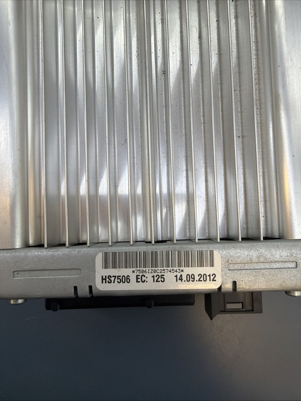 BMW 2006-2013 E90 HARMEN BECKER TOP HiFi RADIO AUDIO AMPLIFIER OEM 9218086