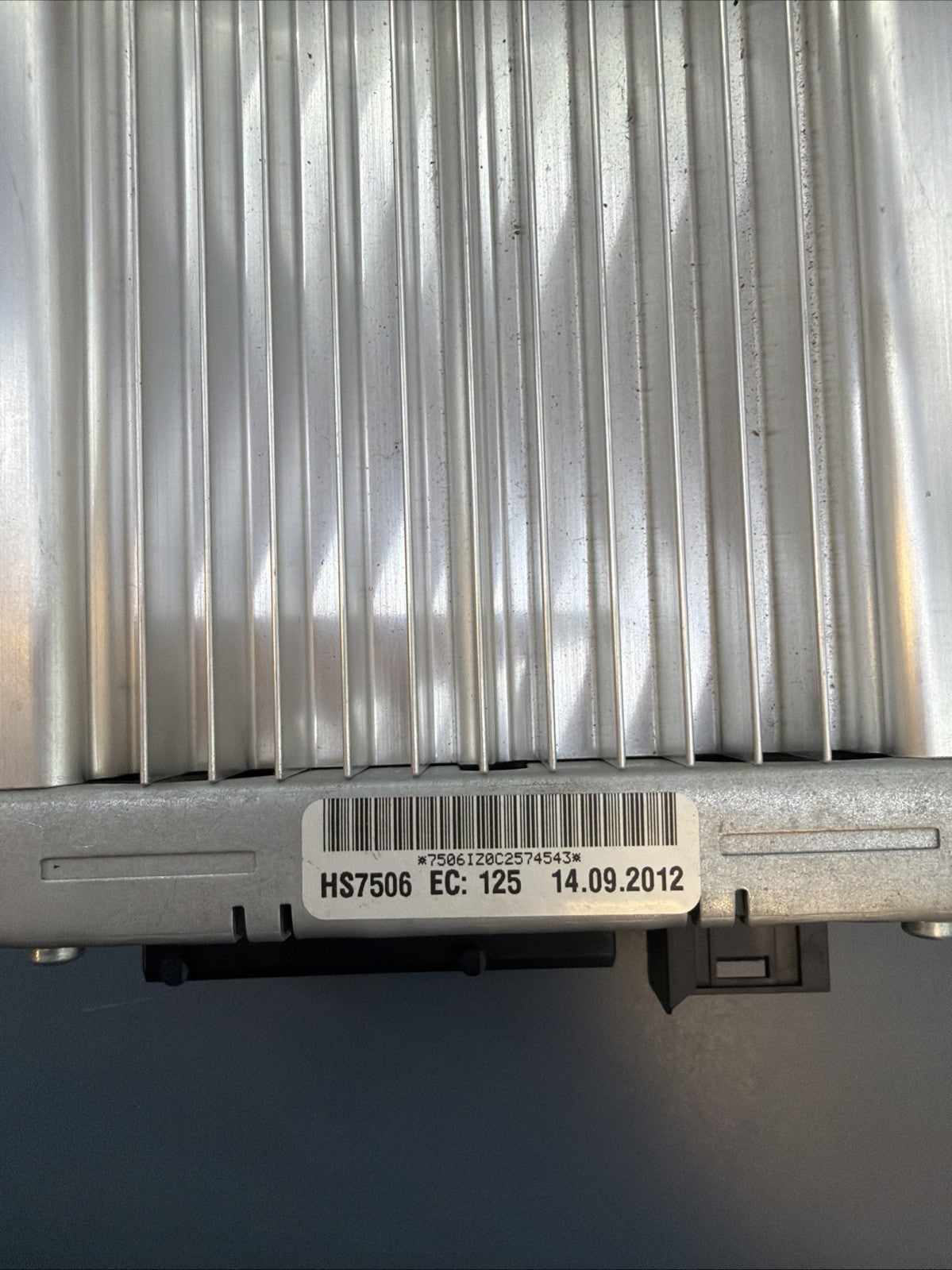 BMW 2006-2013 E90 HARMEN BECKER TOP HiFi RADIO AUDIO AMPLIFIER OEM 9218086