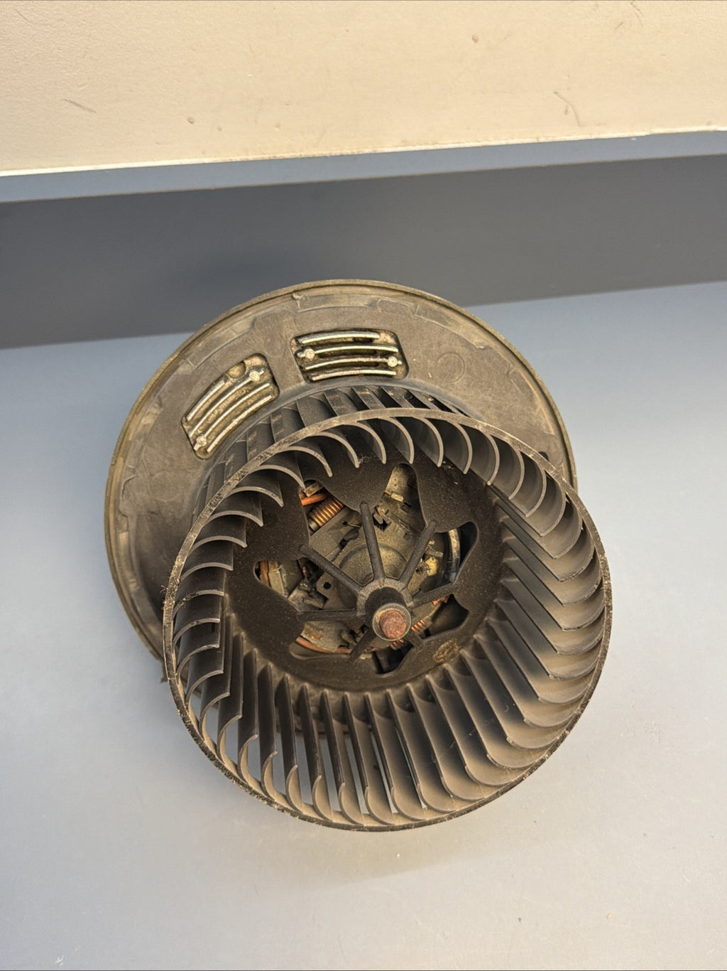 2012-2015 BMW X1 E84 A/C HEATER BLOWER MOTOR FAN ASSEMBLY GENUINE OEM 9928496