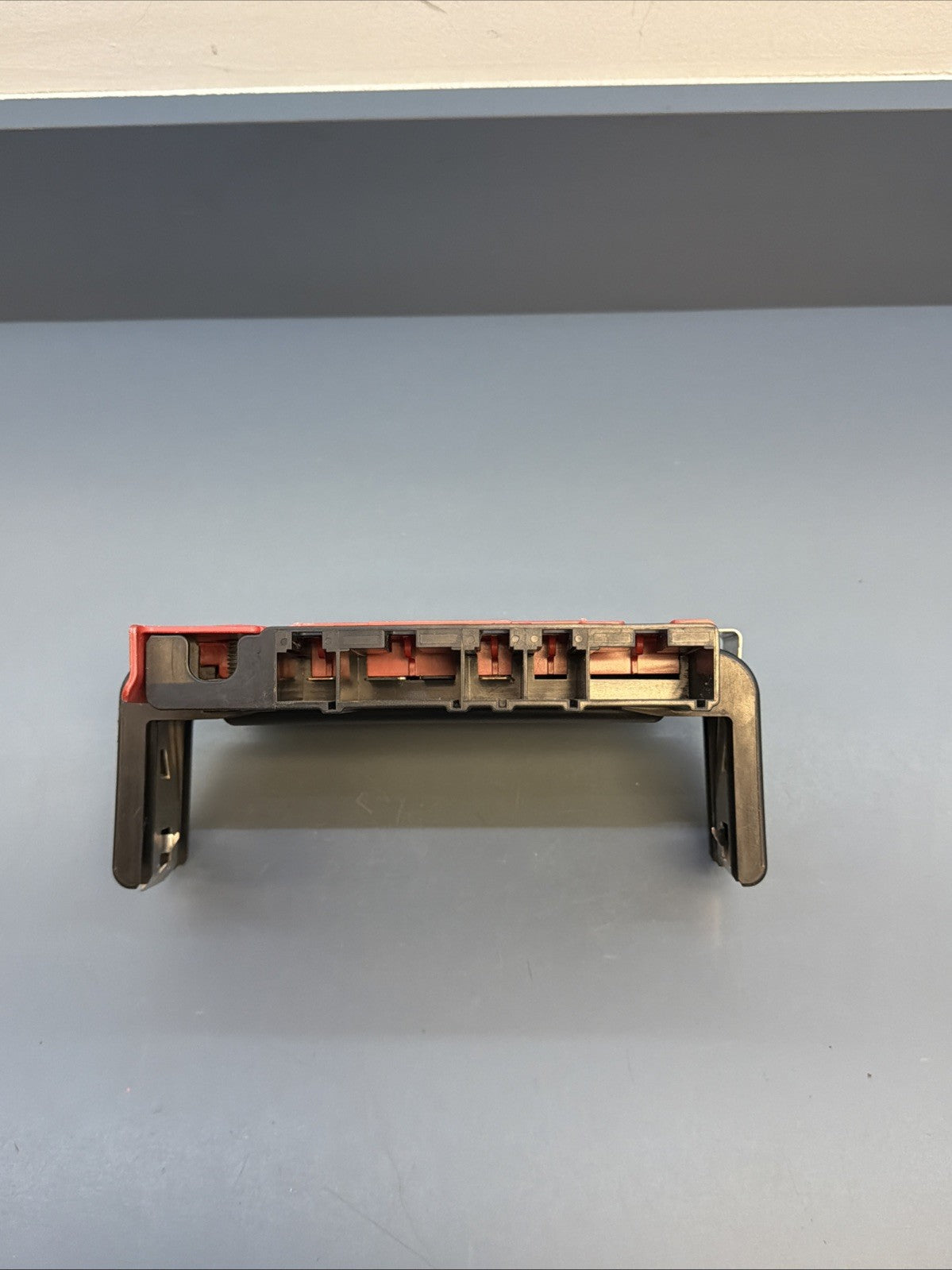 07-13 BMW E70 E71 X5 X6 BATTERY POWER DISTRIBUTION BOX REGULATOR MODULE 6942912