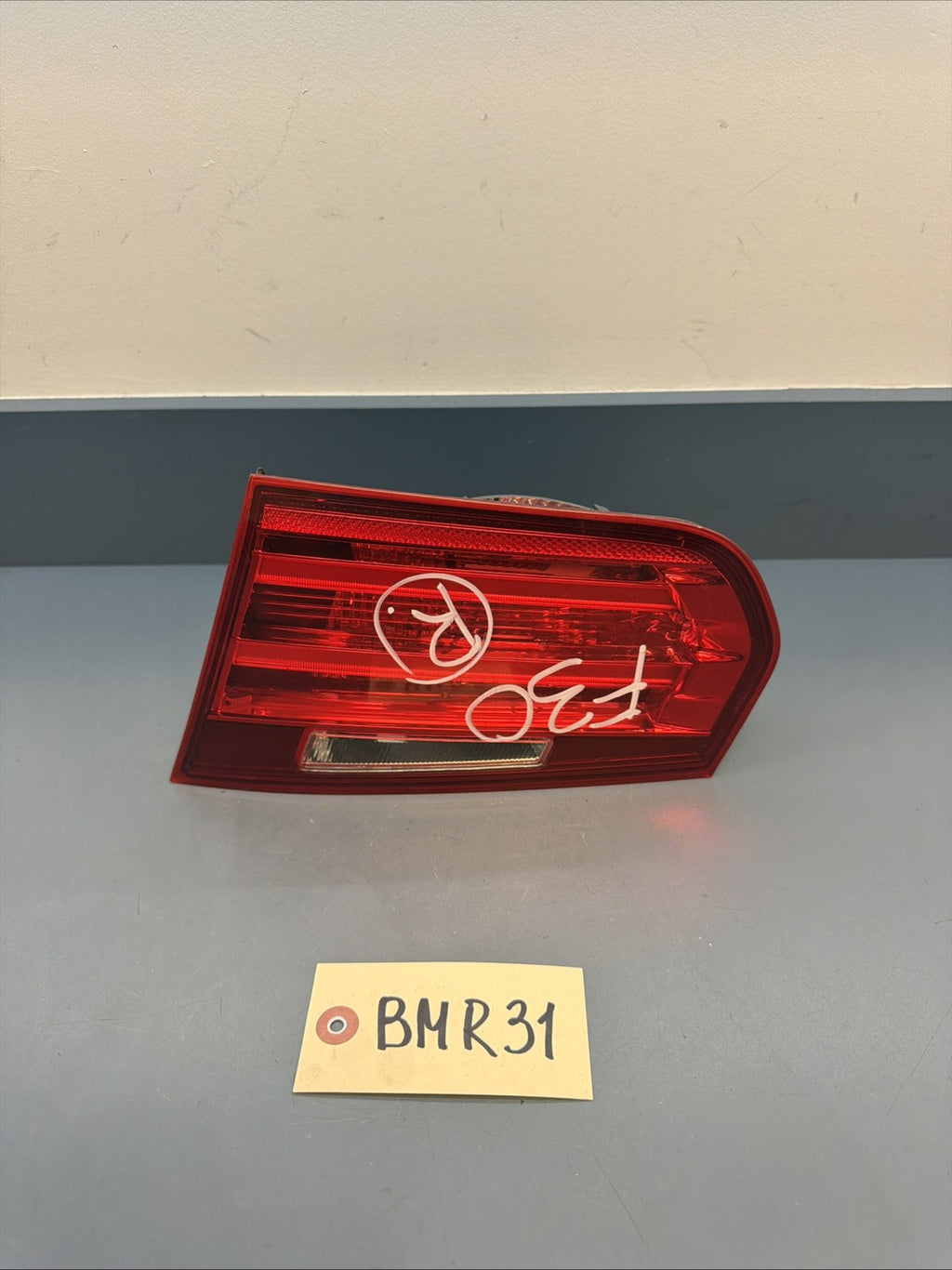 12-15 BMW 328i F30 F31 REAR RIGHT PASSENGER TRUNK TAILGATE LIGHT OEM 7371112