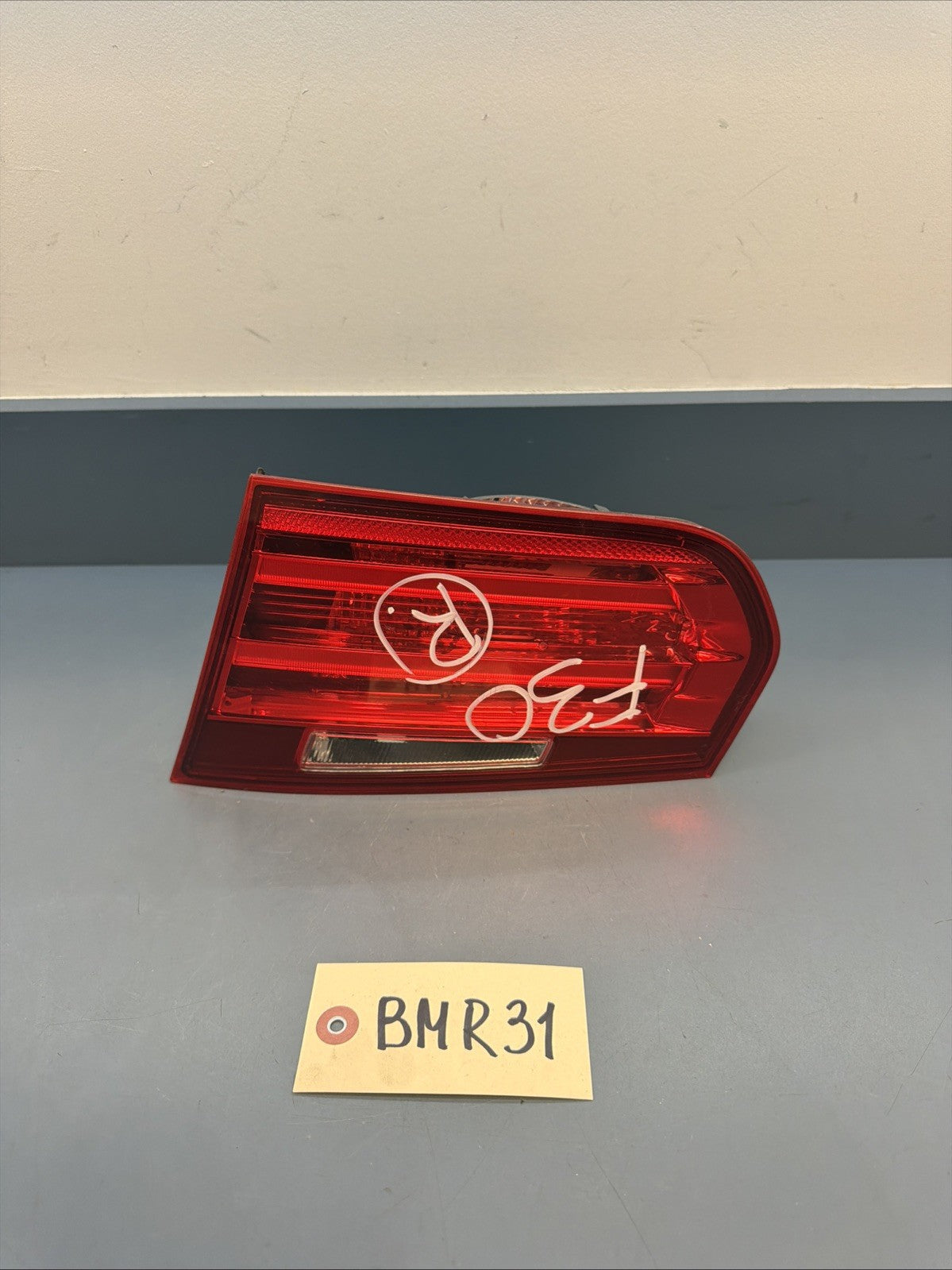 12-15 BMW 328i F30 F31 REAR RIGHT PASSENGER TRUNK TAILGATE LIGHT OEM 7371112