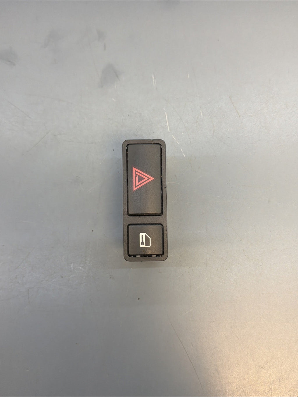 BMW 97-08 E46 E53 E85 Z4 X5 3 SERIES CENTRAL LOCKING HAZARD SWITCH 8368920