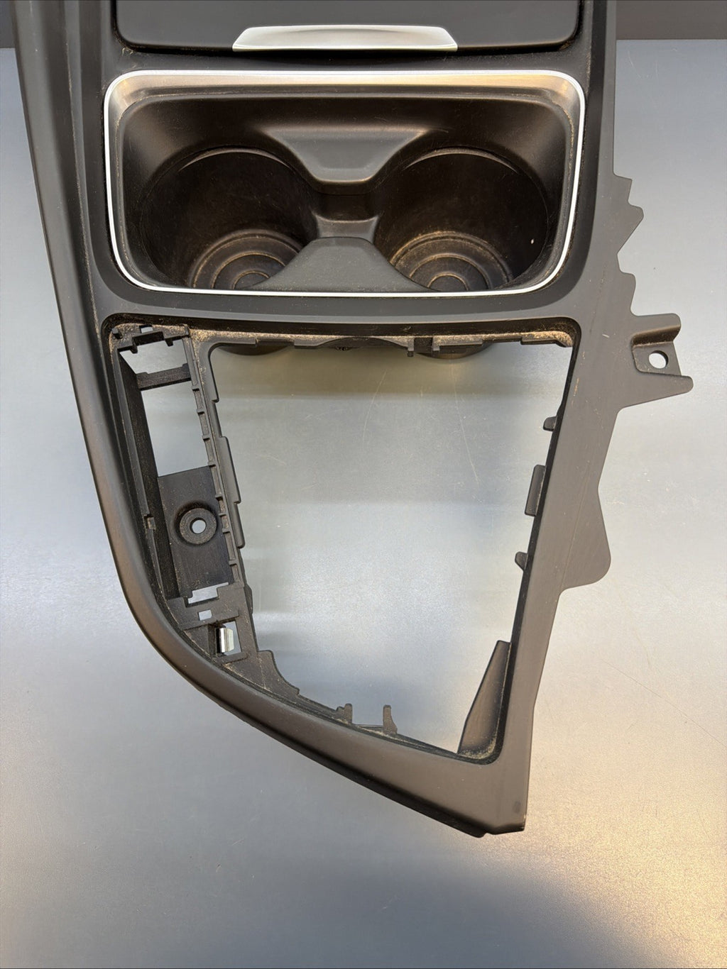 12-18 BMW F30 320i xDrive Center Console Cup Holder Ashtray Panel Trim Oem