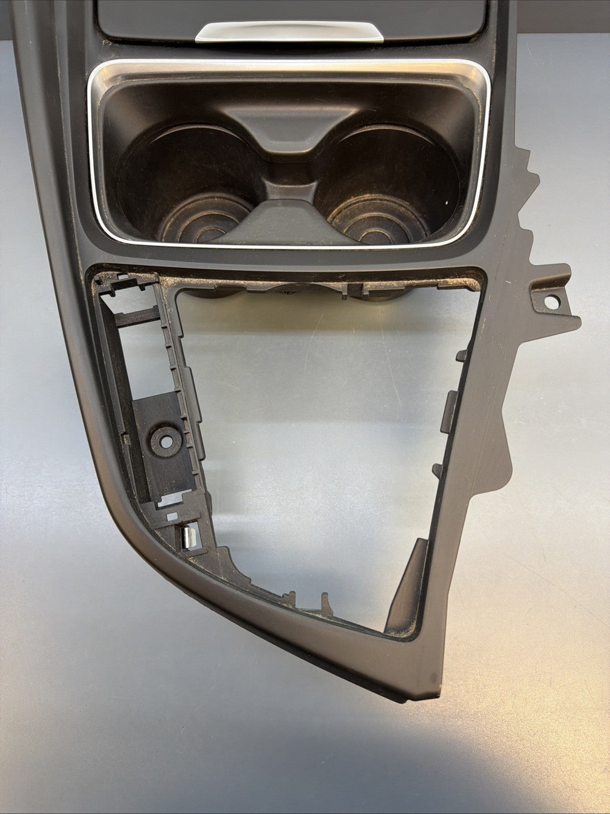 12-18 BMW F30 320i xDrive Center Console Cup Holder Ashtray Panel Trim Oem
