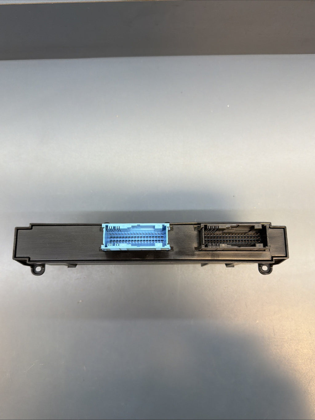 BMW E90 E91 E92 Body Control Module 6983302 OEM 06-13 325 328 330 335 M3