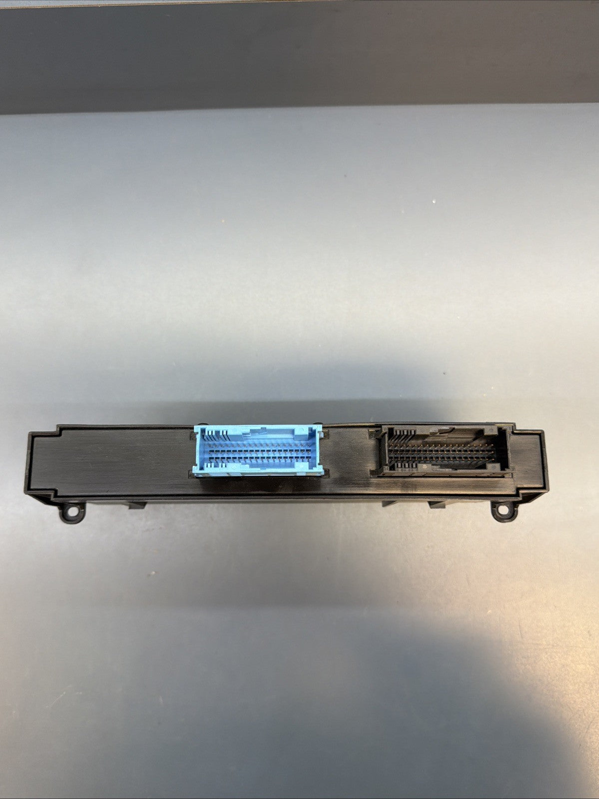 BMW E90 E91 E92 Body Control Module 6983302 OEM 06-13 325 328 330 335 M3
