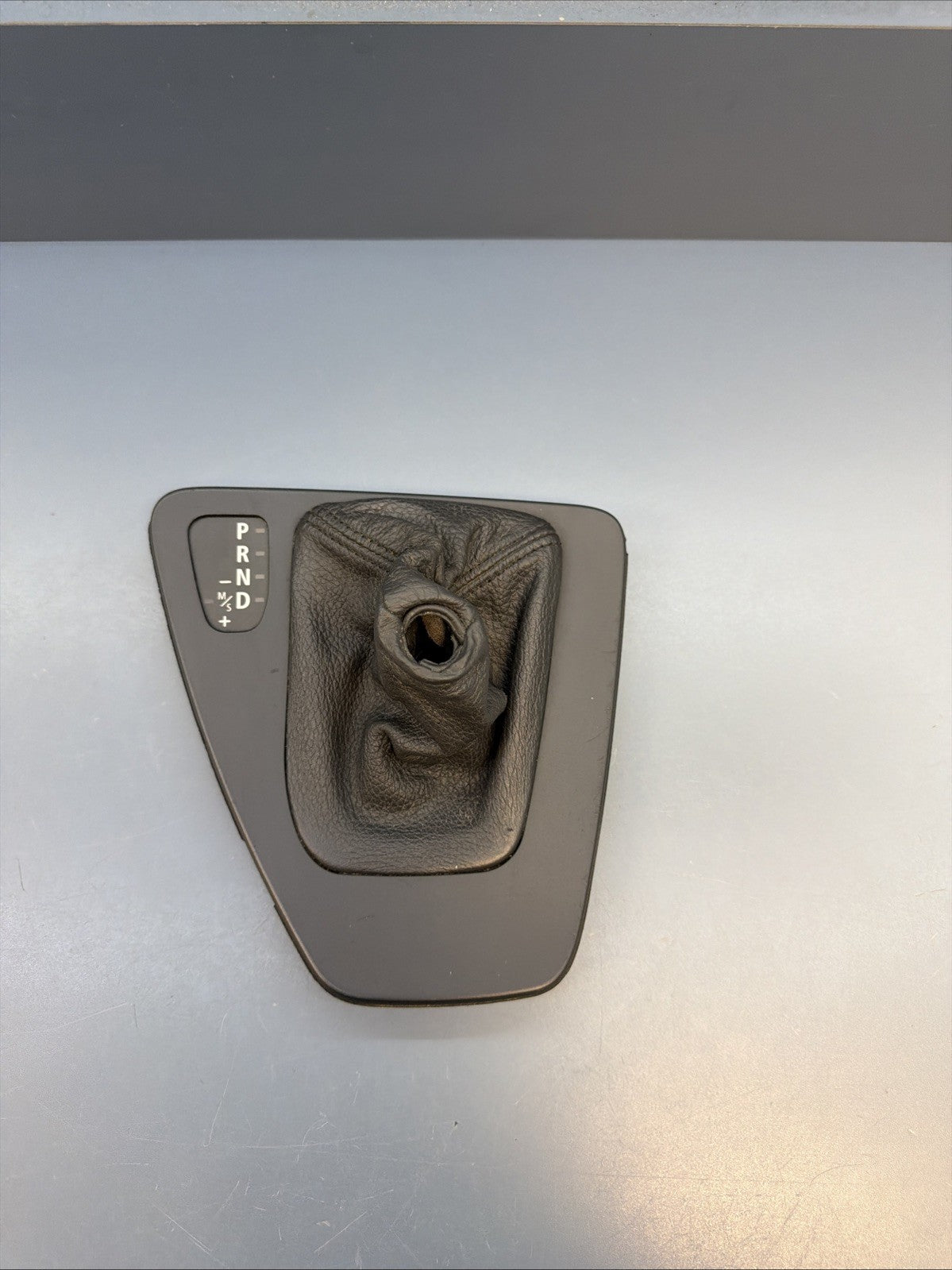 2007-2013 BMW E90 E92 E93 328i Automatic Gear Shifter Trim Bezel 7155643 Oem