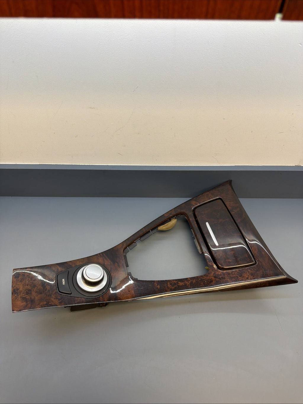 07-13 BMW E90 E92 328i 335i CENTER CONSOLE WOOD CCC TRIM OEM WITH KNOB 7078571
