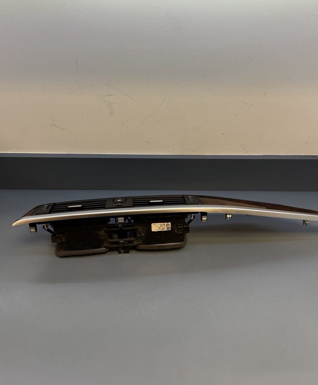 12-15 BMW F30 328i 335i Center Dash Trim Molding W/ Air Vents 9218552 OEM