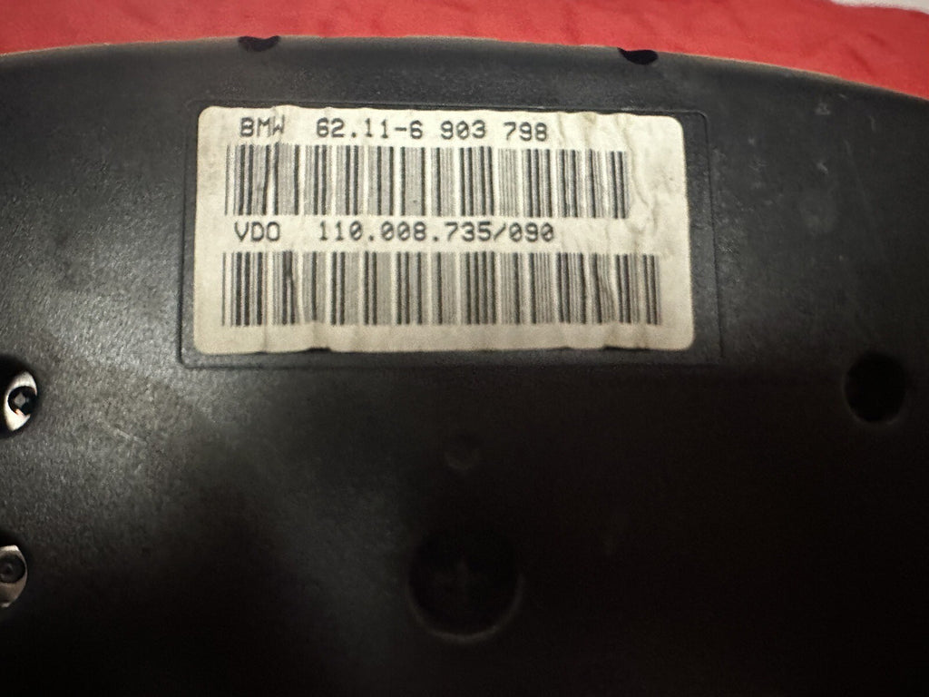 97-03 BMW E39 5 SERIES  INSTRUMENT CLUSTER SPEEDOMETER 6903798 AT 193K MILES
