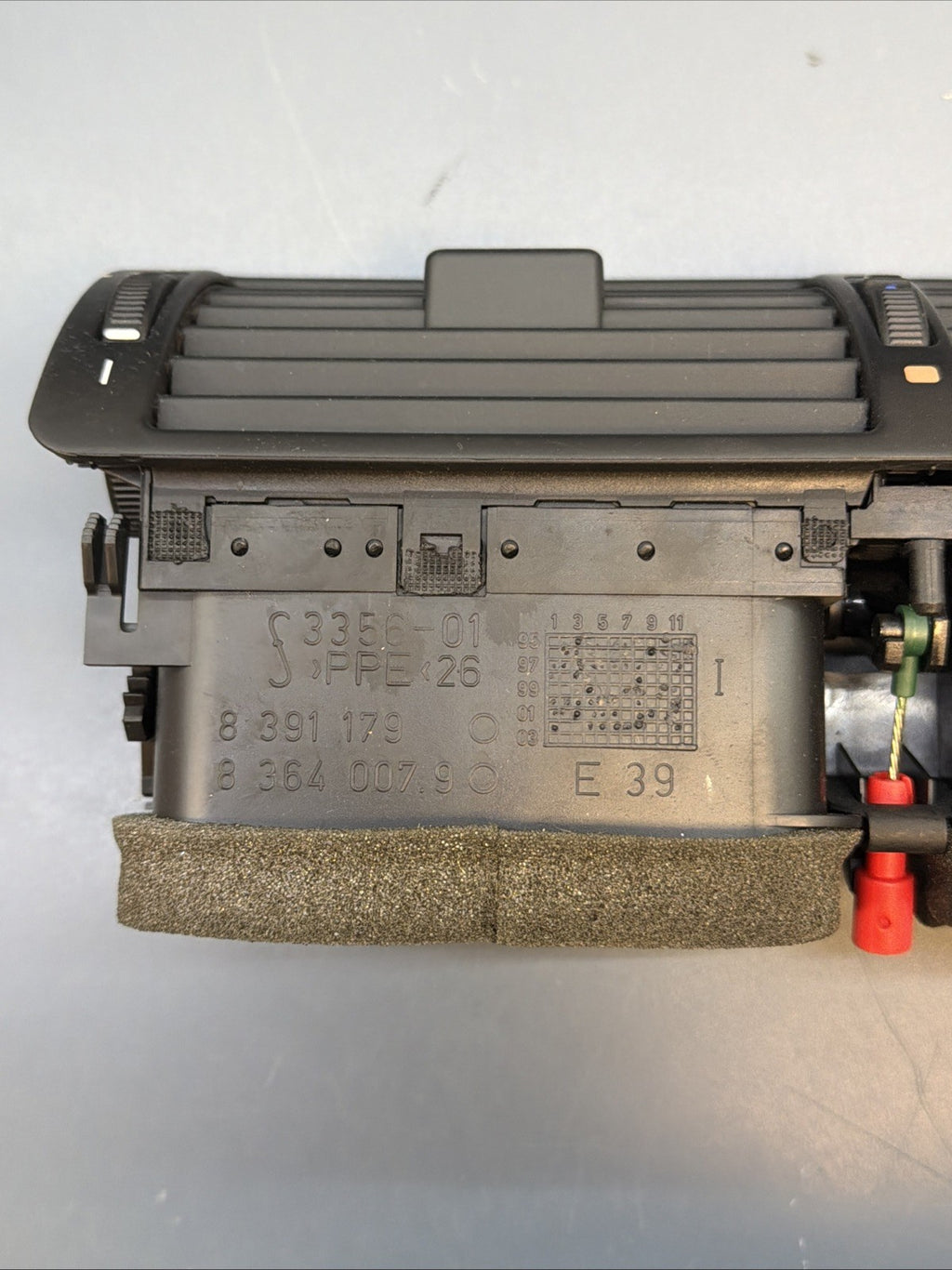 97-03 BMW E39 525 530 540 5 series Front Center Air Heater Dash A/C 8391179