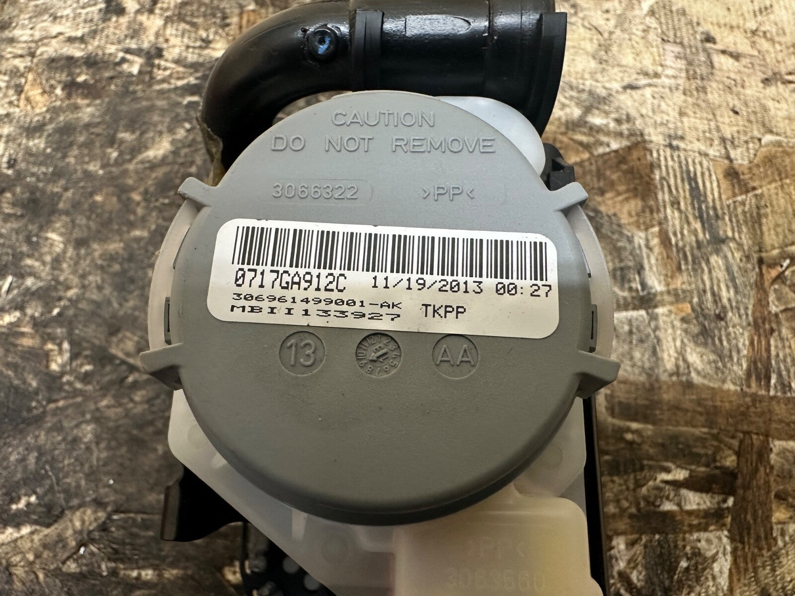 BMW 2011-2019 F25 X3 FRONT RIGHT PASSANGER SEATBELT RETRACTOR OEM 3066322