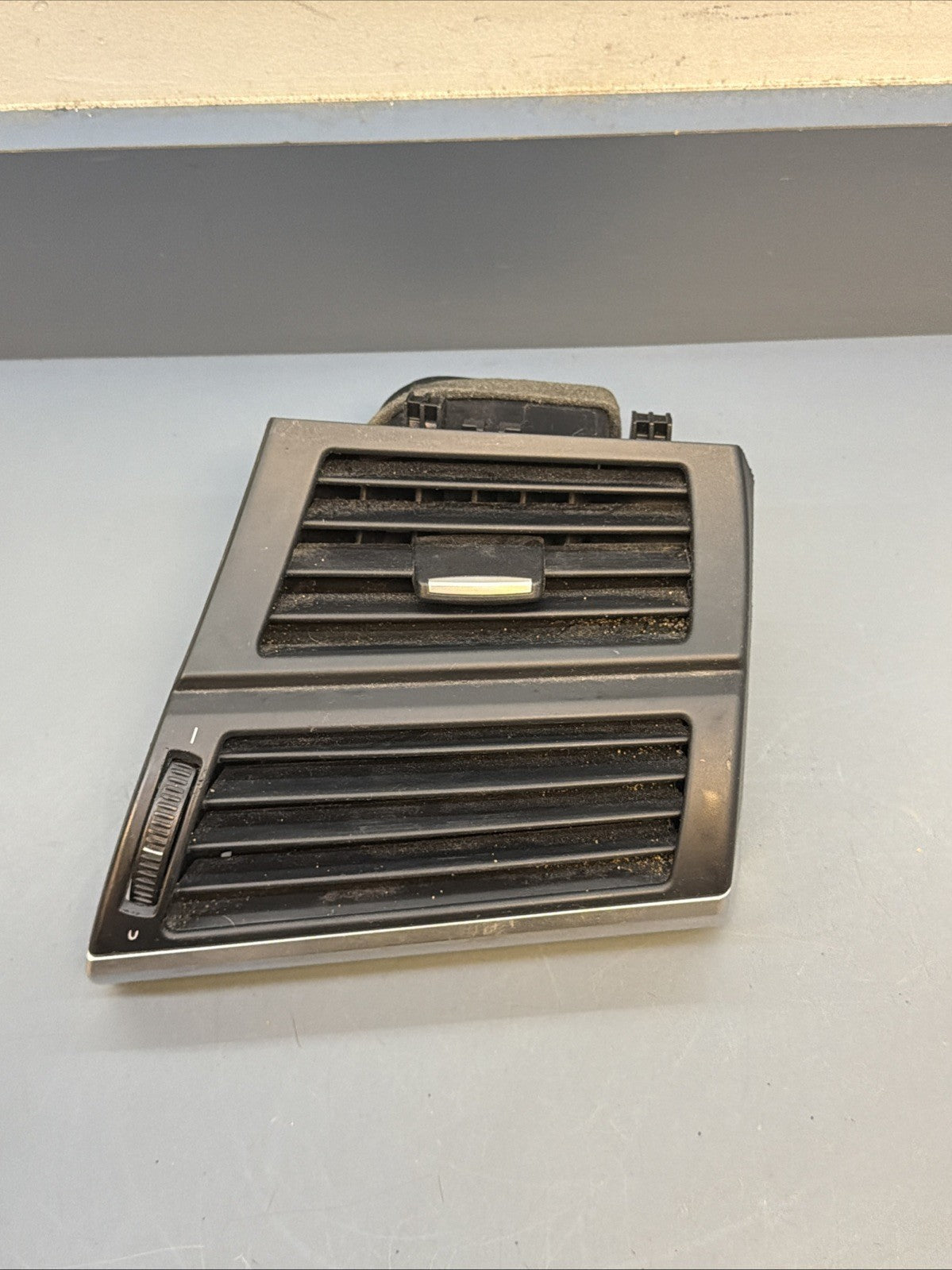 07-13 BMW E70 X5 Front Dashboard Air Vent Grille Right Passenger 7161804 OEM
