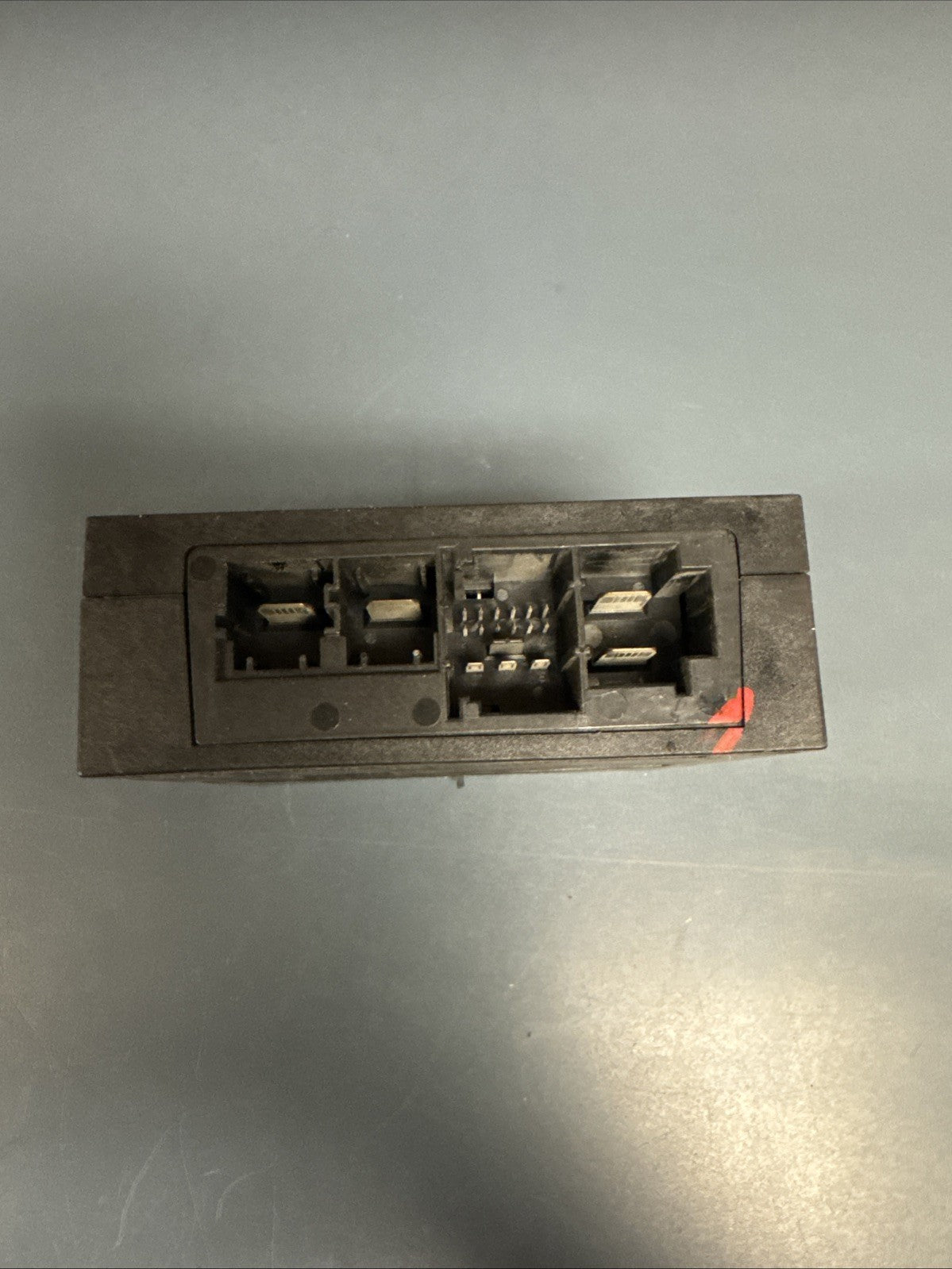 OEM BMW E60 E61 E63 E64 E65 E66 E67 E53 Phantom Integrated Supply Module 7510638