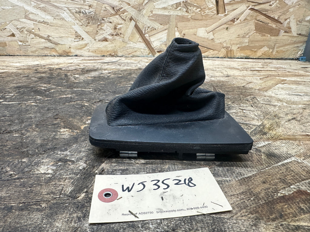 BMW 2003-2010 E83 X3 AUTOMATIC TRANSMISSION GEAR SHIFTER BOOT BLACK OEM 7056025