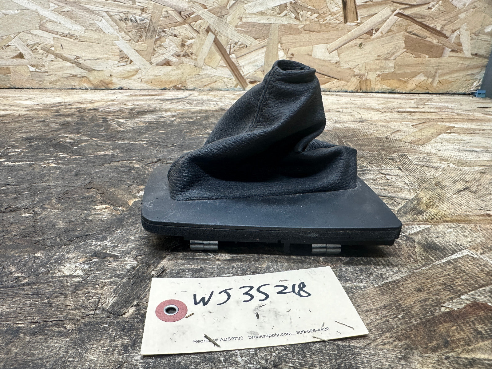 BMW 2003-2010 E83 X3 AUTOMATIC TRANSMISSION GEAR SHIFTER BOOT BLACK OEM 7056025