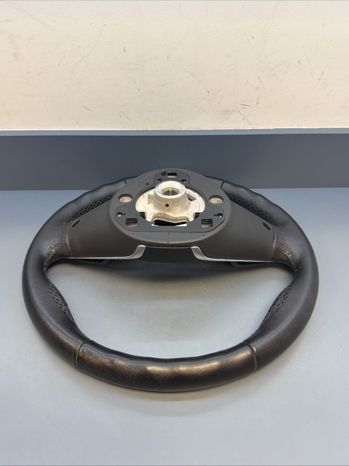 16-2022 BMW X1 F48 X2 F39 SPORT STEERING WHEEL W/ SWITCHES BLACK LEATHER 3082512