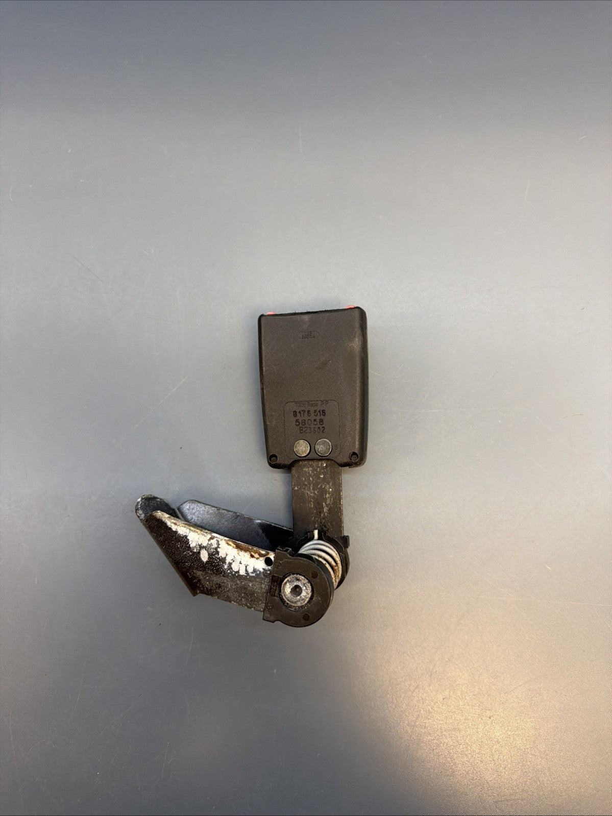 98-03 BMW 5 SERIES E39 525 530 REAR RIGHT SEAT BELT BUCKLE LOCK 8176516 OEM