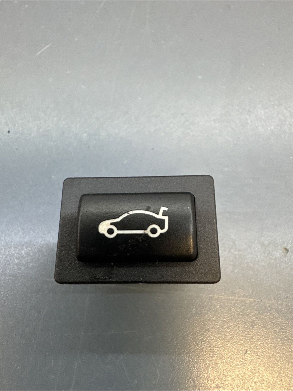 BMW E90 E60 F13 F02 F30 F10 FRONT LOWER TRUNK UNLOCK BUTTON SWITCH OEM