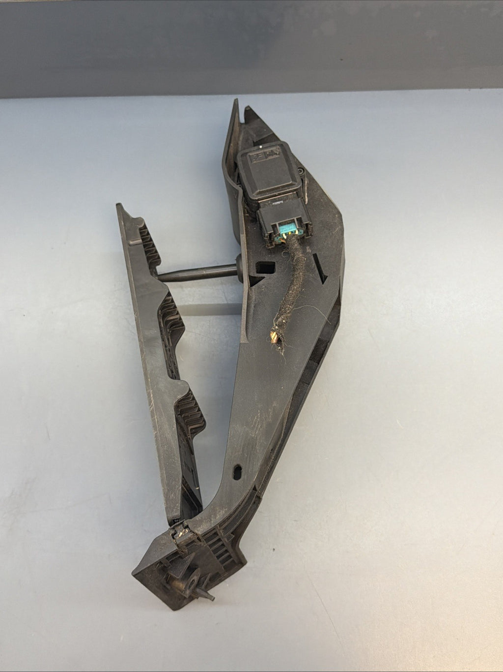 BMW E90 E83 X3 3 SERIES 2003-2012 THROTTLE GAS ACCELERATOR PEDAL OEM 6766930