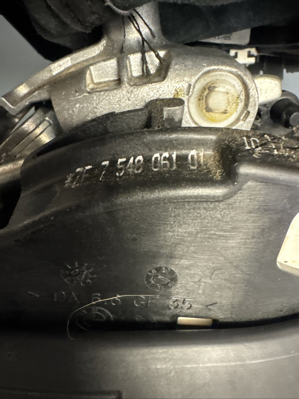 06-11 BMW E90 E91 325i XI 330i Automatic Transmission Gear Shifter 7548061