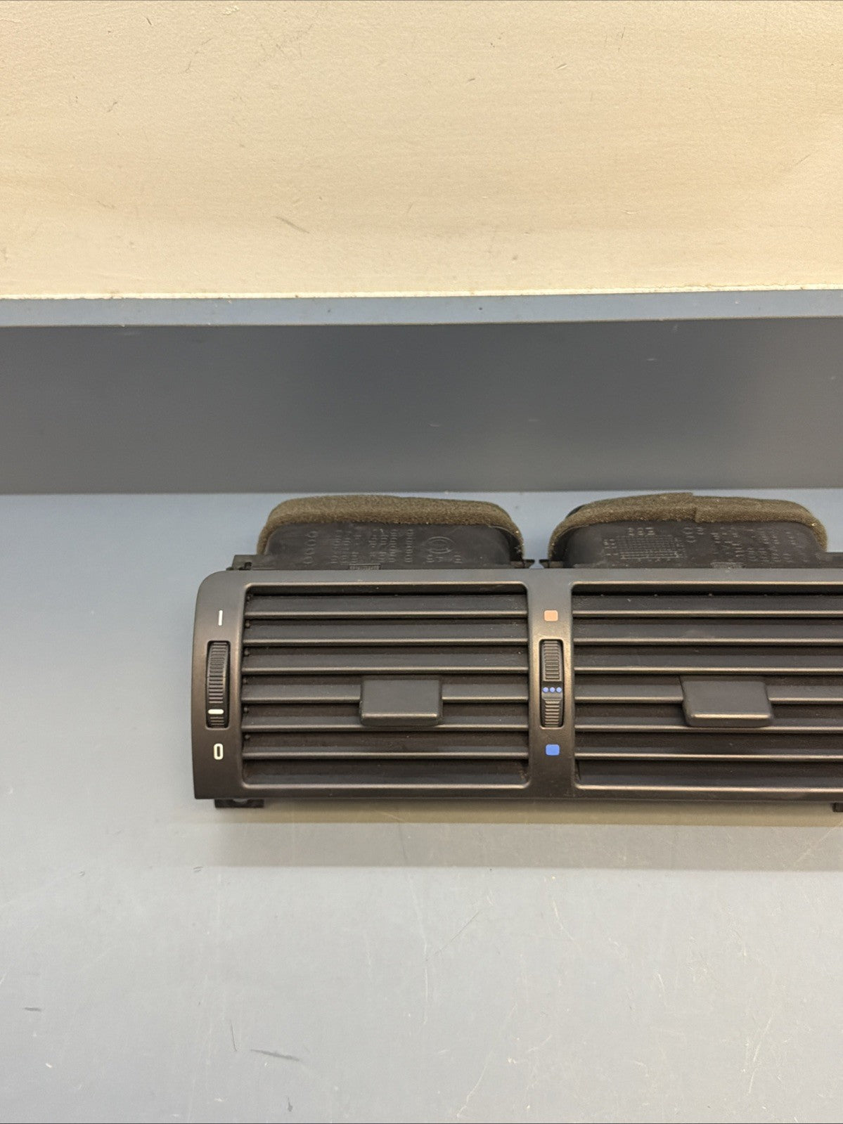 1999-2006 BMW E46 3 Series 325i Center Dash AC Air Vent Assembly 8363199 OEM
