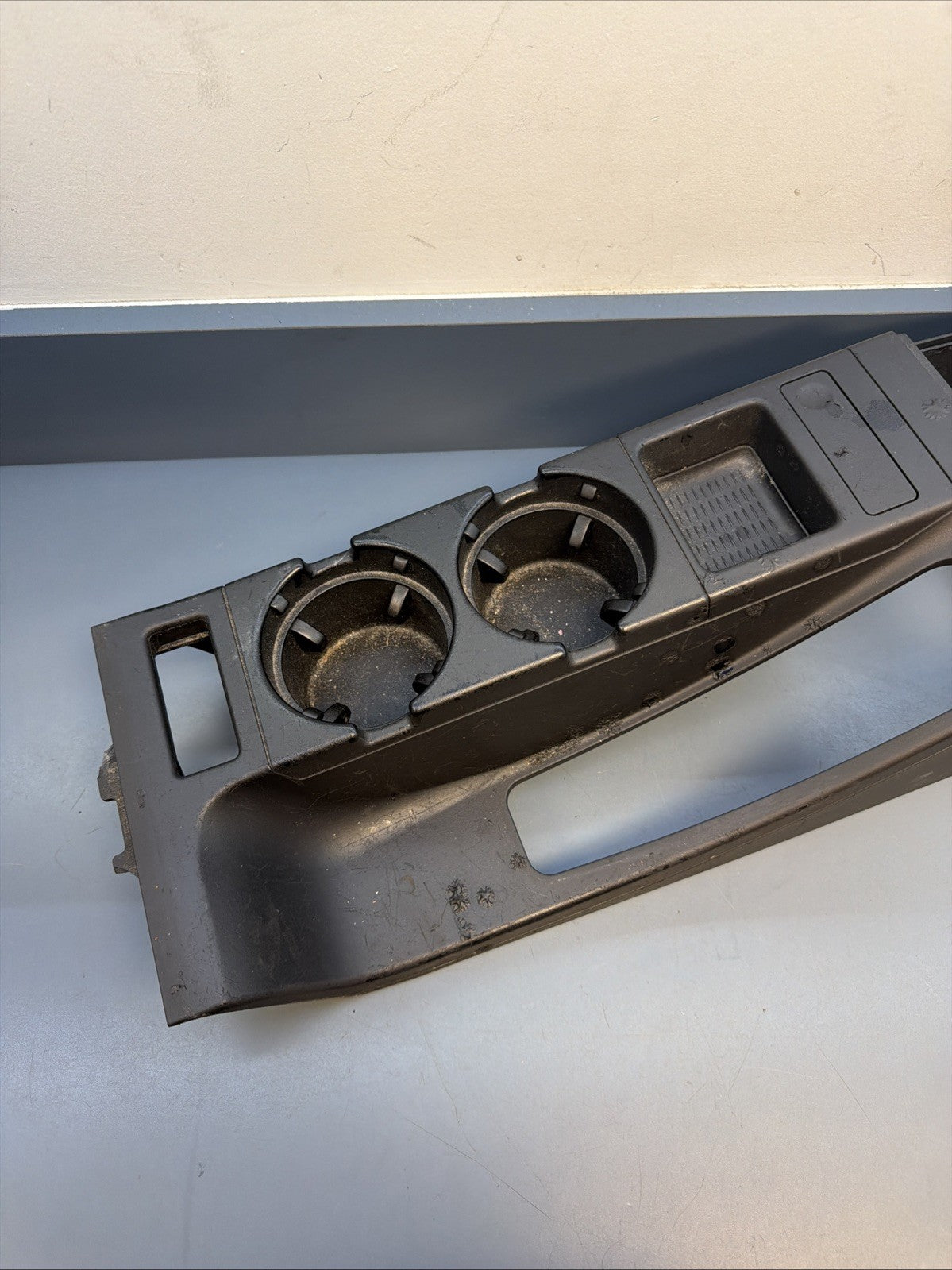 00-06 BMW E46 3-Series Center Console Cupholder Assembly BLACK OEM 8213680