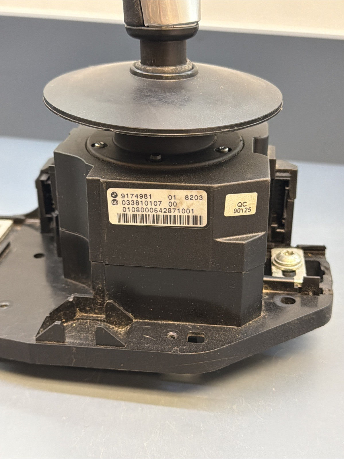 2008-2010 BMW 528i 535i 550i Automatic Shifter Floor Shift Selector OEM 9174981