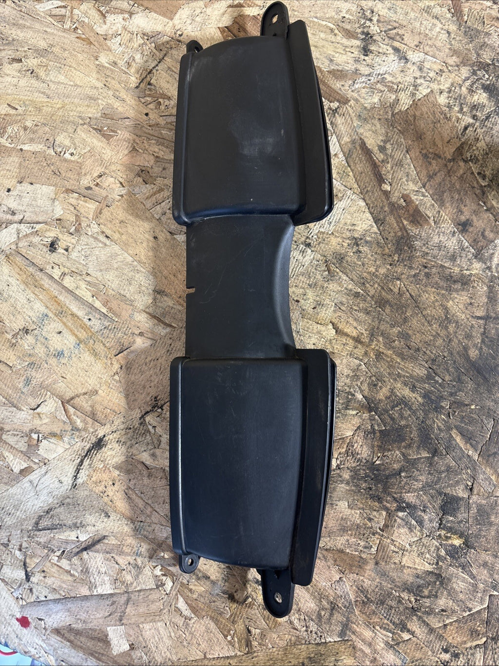 06-13 BMW E90 325 328I 335I FRONT HOOD AIR INTAKE SUCTION DUCT VENT 7541738 OEM