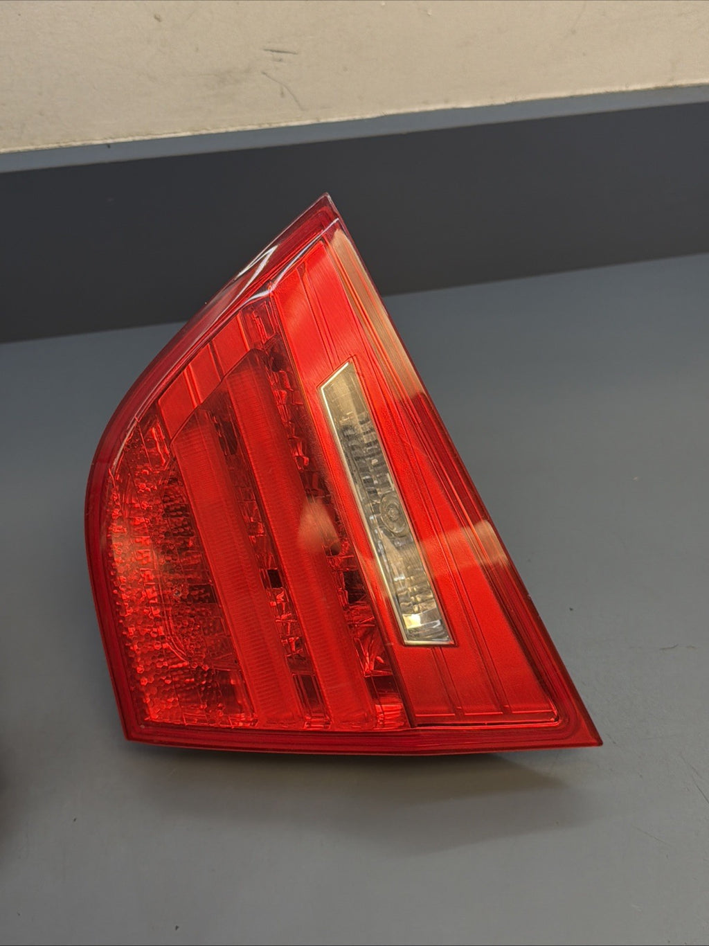 09-11 BMW E90 M3 335 328 Left And Right Inner Trunk Tail Light 7289427 7289428