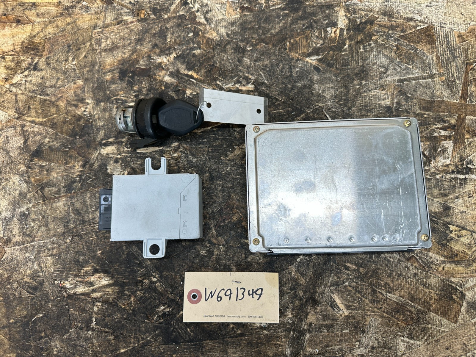 BMW 2003-2006 E83 ECU+CAS(IMMOBILIZER)+KEY MS45.1 SET OEM 6988104+7561382