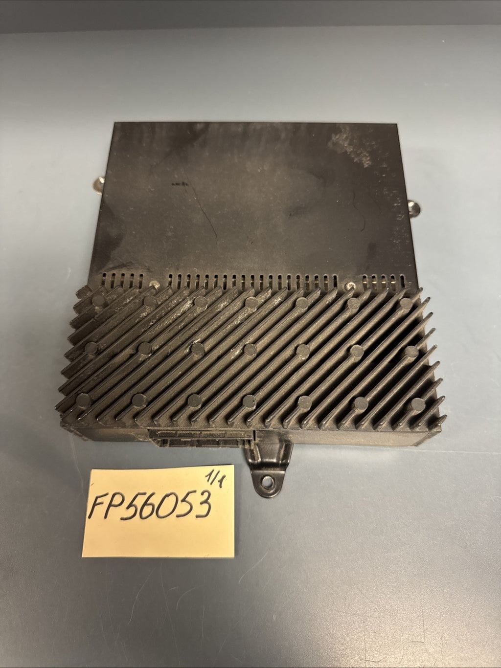 1999 2000 2001 BMW E46 328i AUDIO AMPLIFIER ASSEMBLY LEAR HIFI 8368230