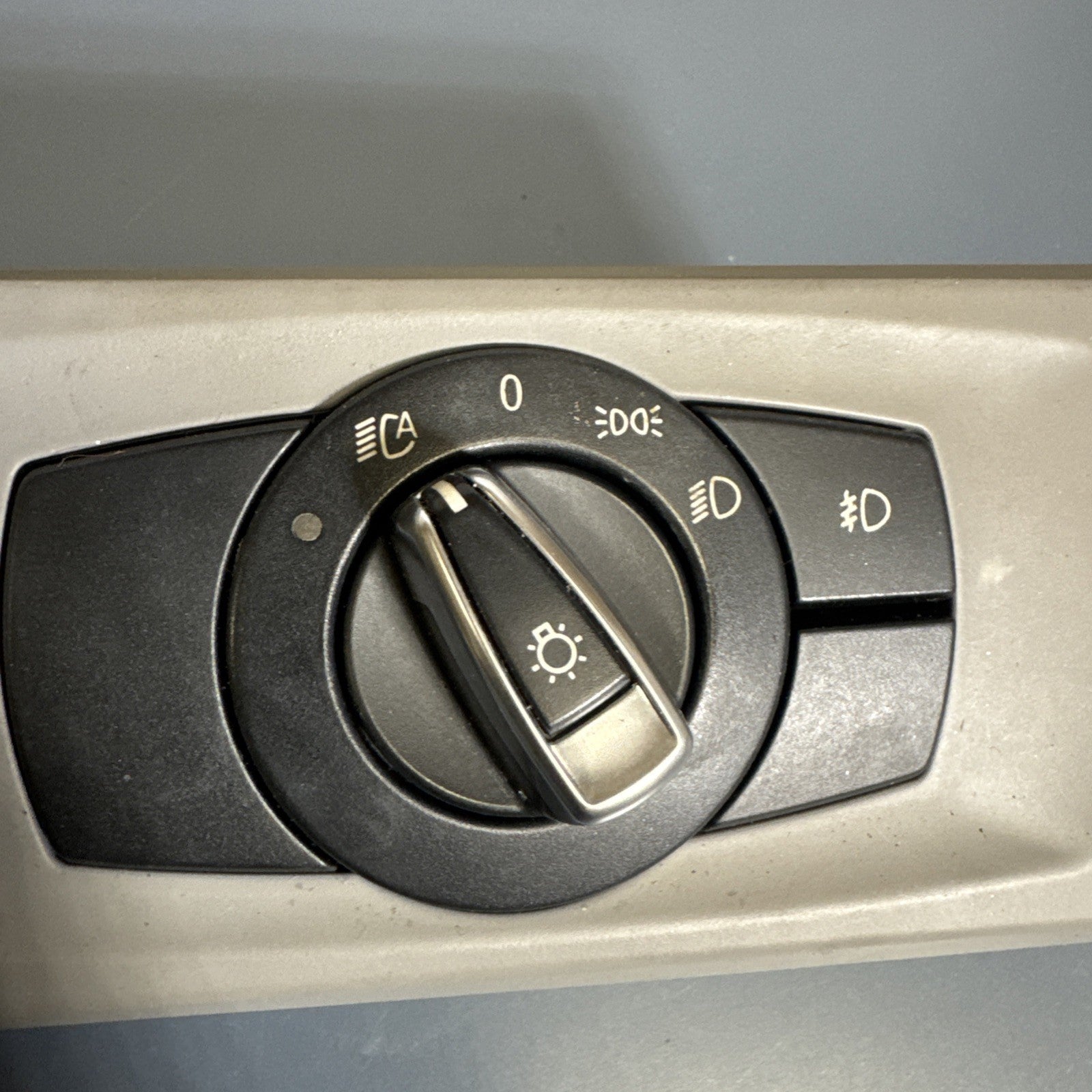 06-11 BMW E90 E92 328i 335i HEADLIGHT CONTROL SWITCH UNIT GREY 9169398 OEM