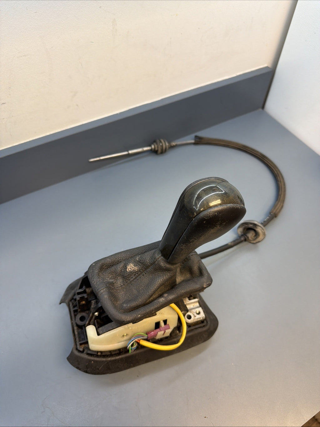 BMW 99-06 E53 X5 STEPTRONIC AUTOMATIC GEAR SHIFTER SELECTOR OEM 7525329