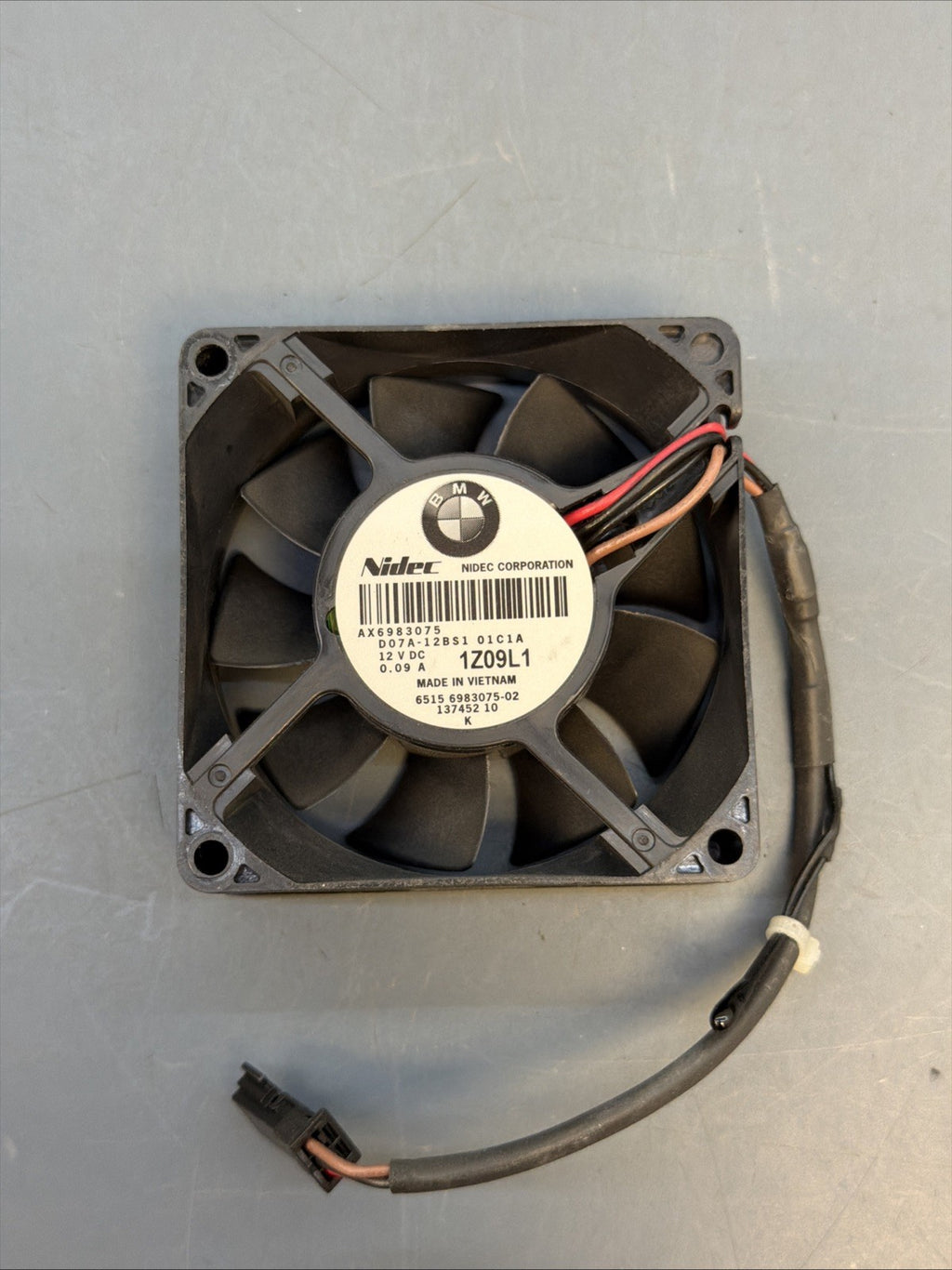 OEM BMW E88 E90 E93 F10 F01 F02 F10 F13 Rear Cooling Fan Amplifier Motor 6983075
