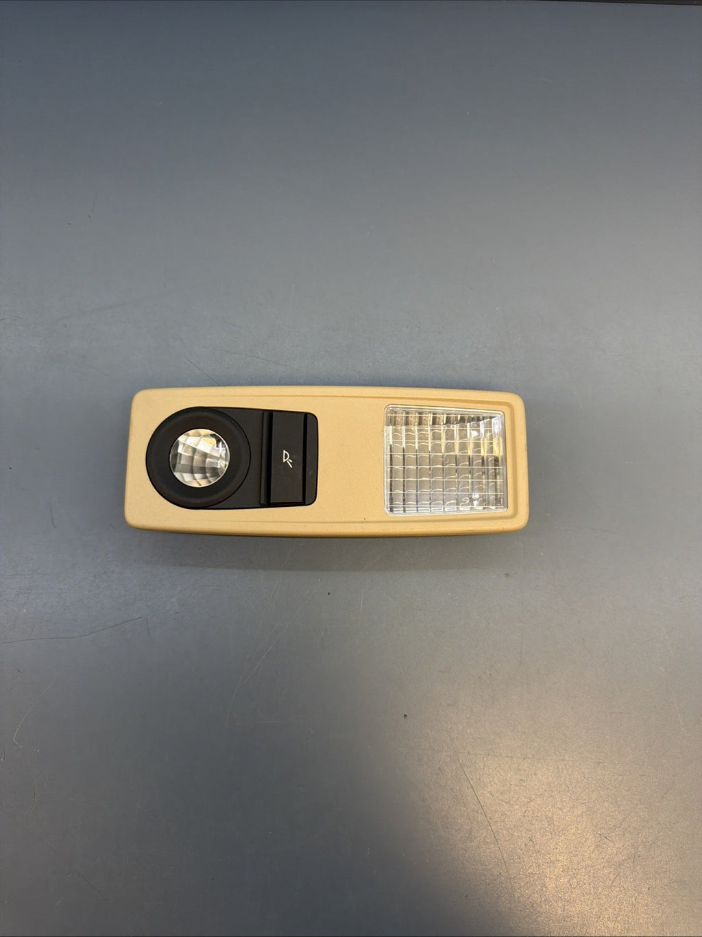 BMW X3 ROOF LIGHT INTERIOR REAR LEFT PASSENGER SIDE 9215621 F25 BEIGE