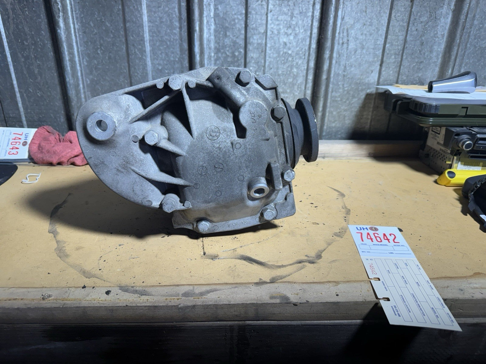 BMW REAR DIFFERENTIAL E60 SERIES 525Xi AUTO FINAL DRIVE 4.10 7541546