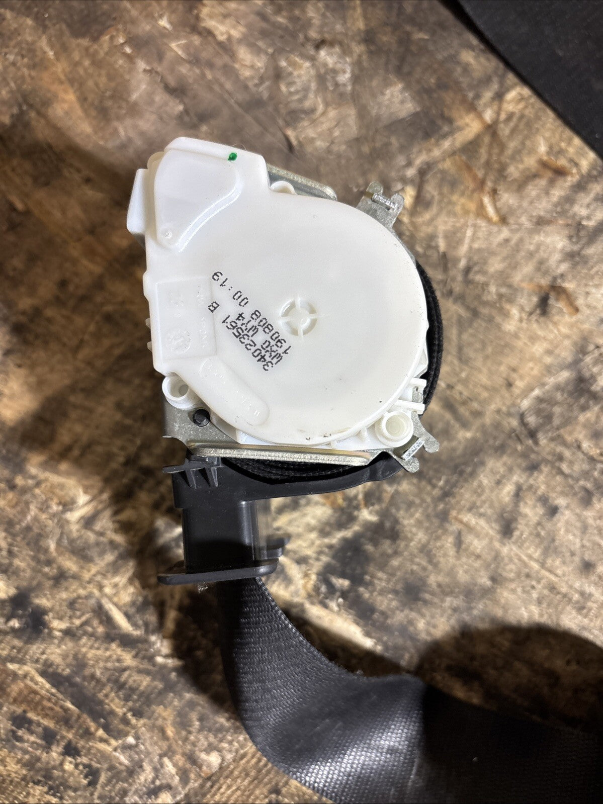 07-13 BMW 3-SERIES FRONT LEFT SEAT BELT RETRACTOR OEM 34023561