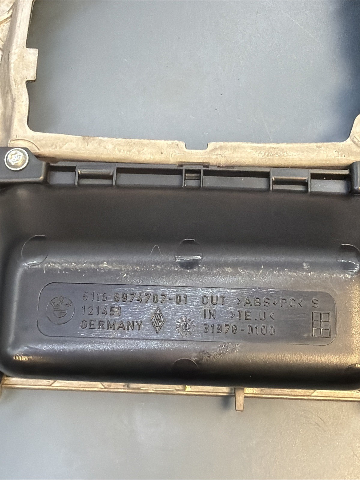 08-10 BMW 525i 528i 530i 535i Front Center Console Shifter Trim Cover 6974697