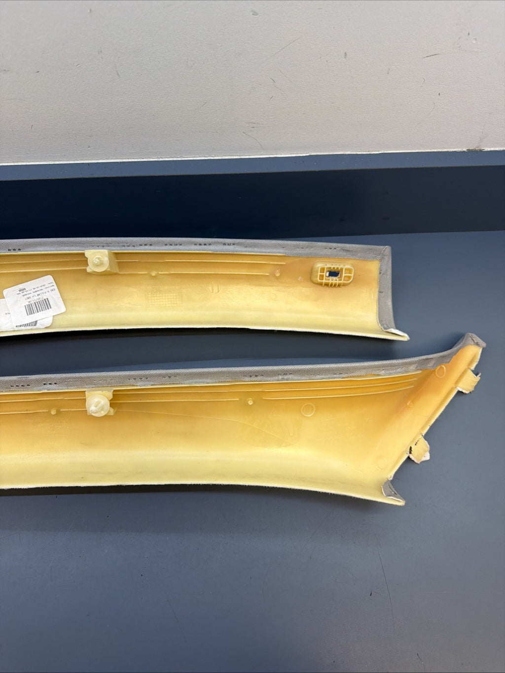 BMW E90 3 Series 4dr Front Left & Right A Pillar Cloth Trim 7058332 7058331 GRAY