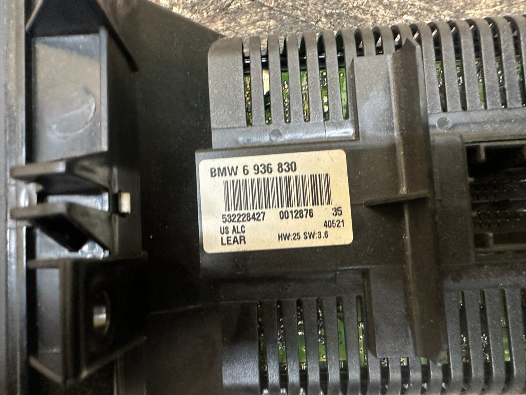 BMW 1997-2006 E46 3 SERIES LEAR HEADLIGHT CONTROL SWITCH OEM 6936830