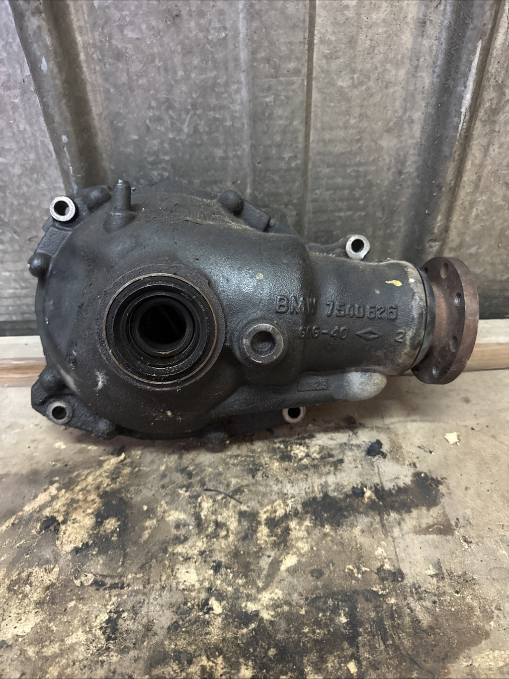 BMW E83 X3 AUTOMATIC FRONT DIFFERENTIAL FINAL 4.44 DRIVE OEM 7540634
