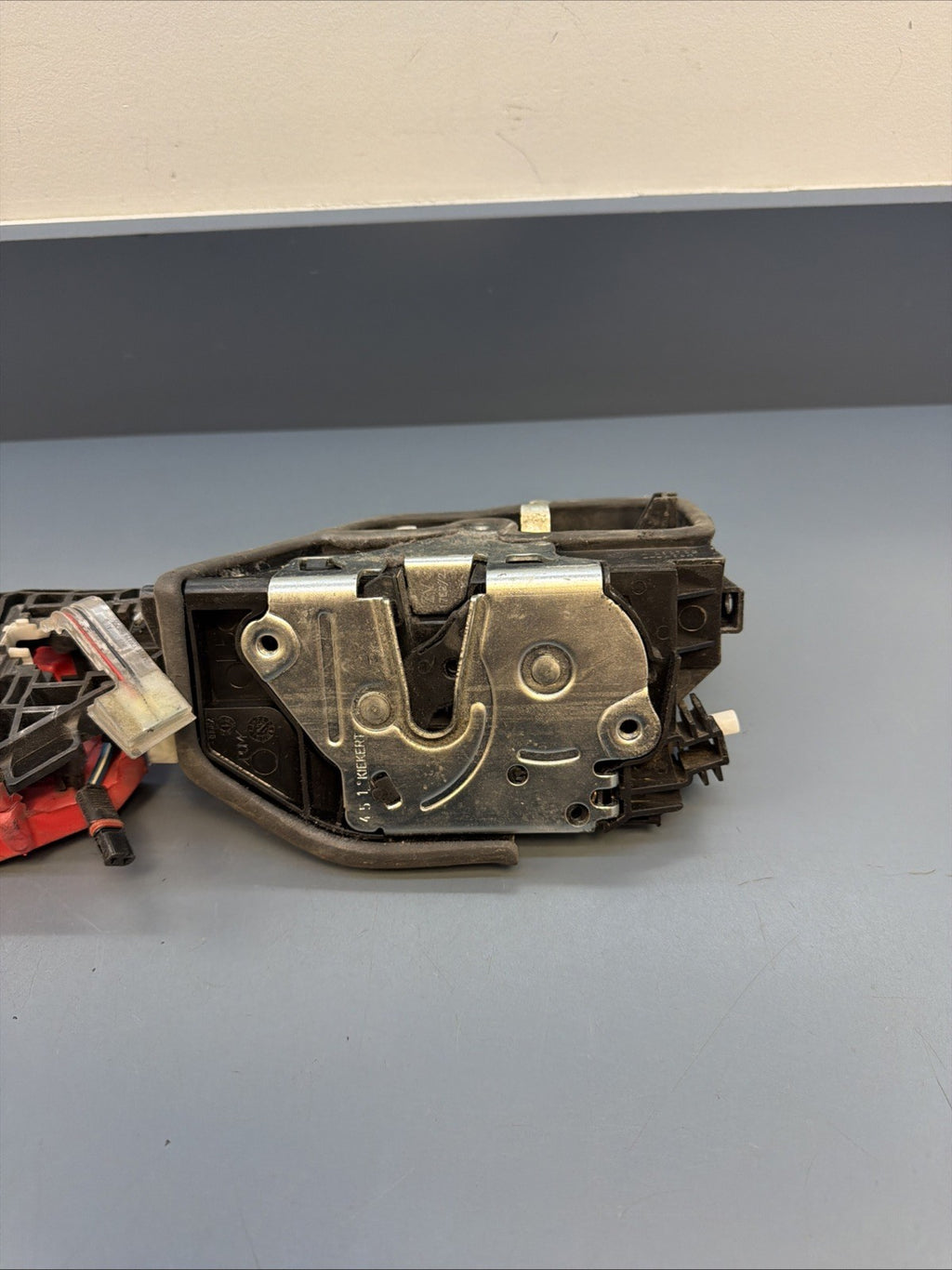12-18 BMW 320i 328i F30 Rear Left Driver Side Exterior Door Lock Latch 7229455