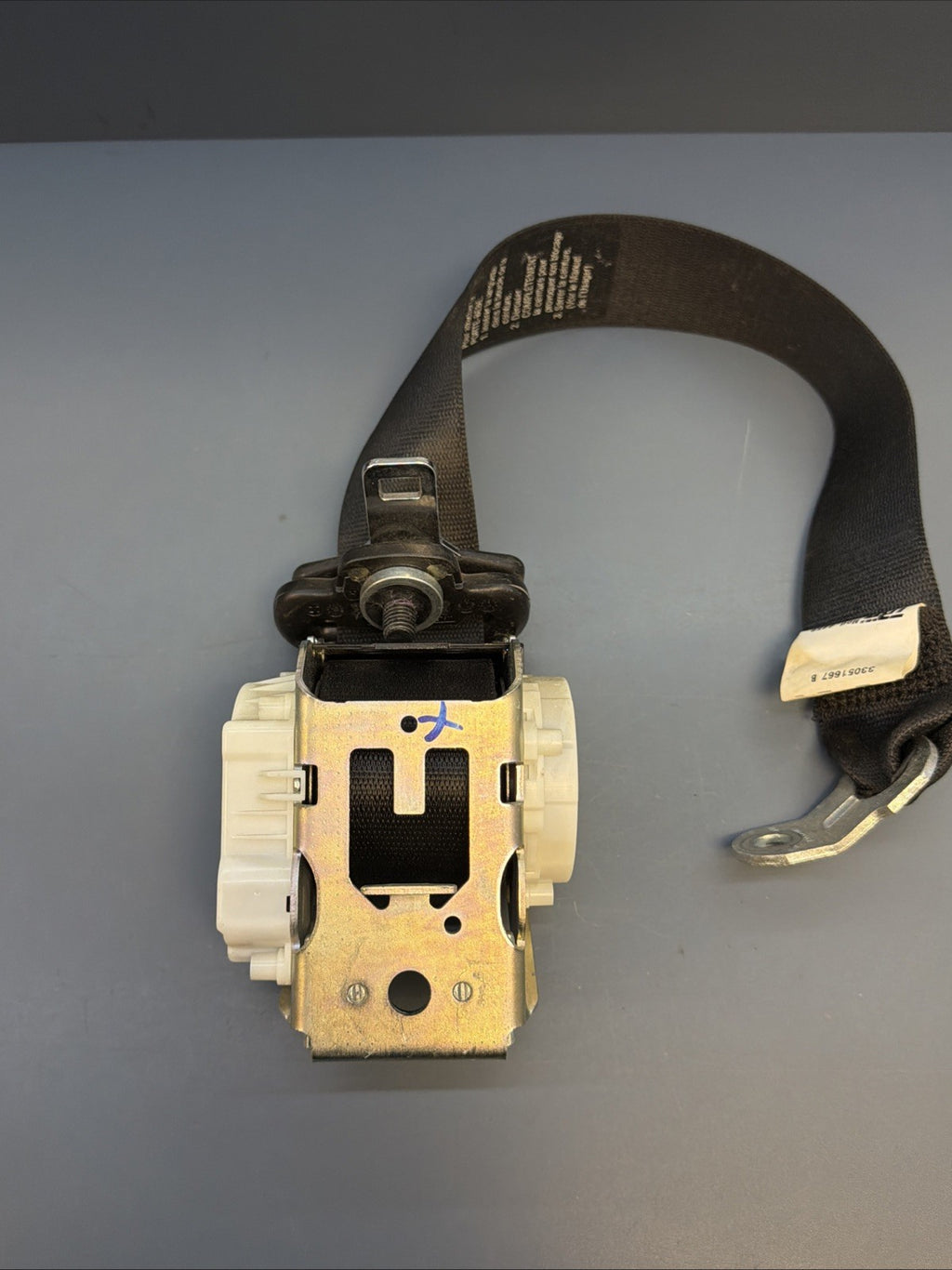 03-10 BMW E63 E64 645 650 M6 REAR LEFT or RIGHT SEAT BELT CONVERTIBLE 34003266