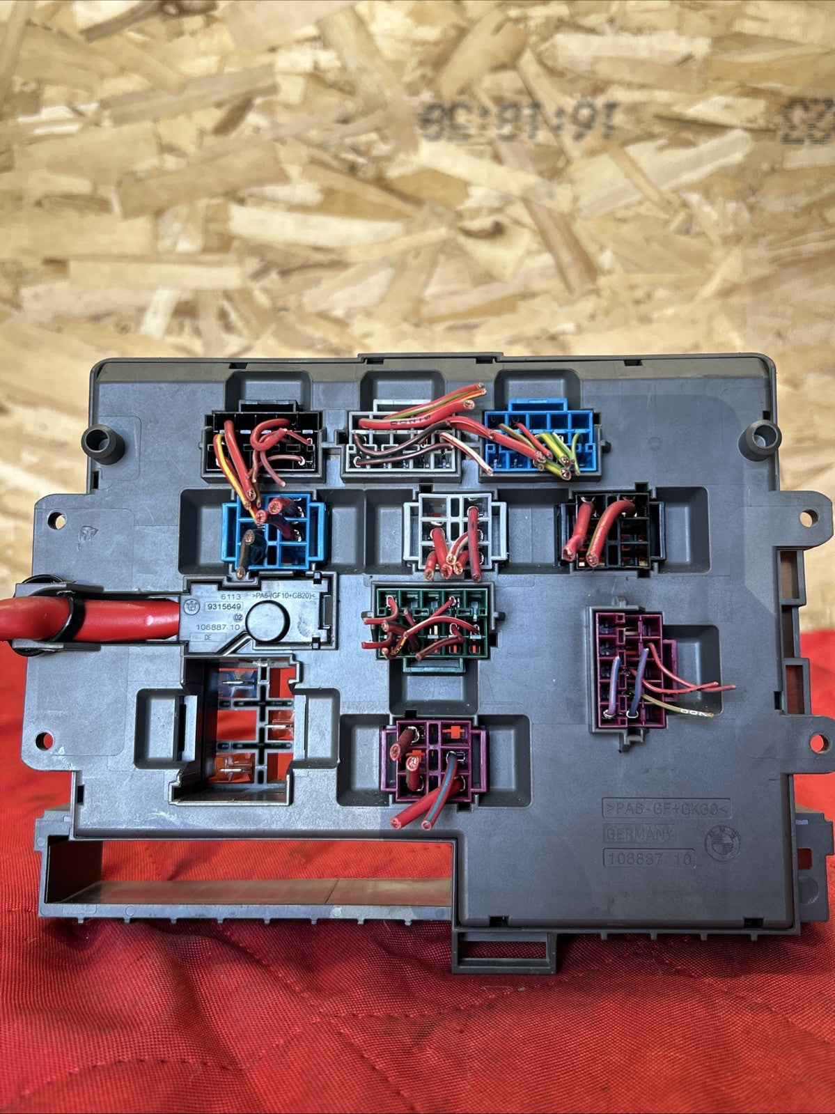 BMW 1 3 X1 Series E90 E91 E84 E87 Fuse Box Front Power Distribution 9119444